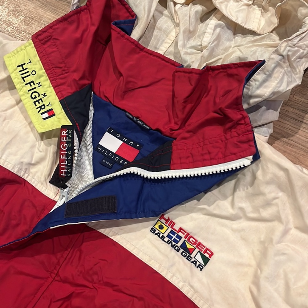 Vintage Tommy Hilfiger sailing Gear jacket!